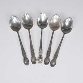 5pc International Sterling Silver Brocade Pattern Teaspoons
