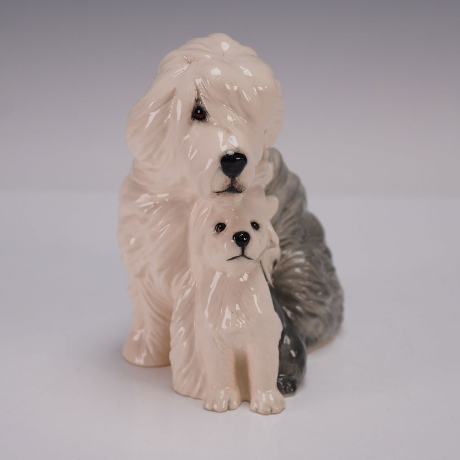Royal Doulton Figurine, Sheepdog and Pup DA176 (1 of 4)