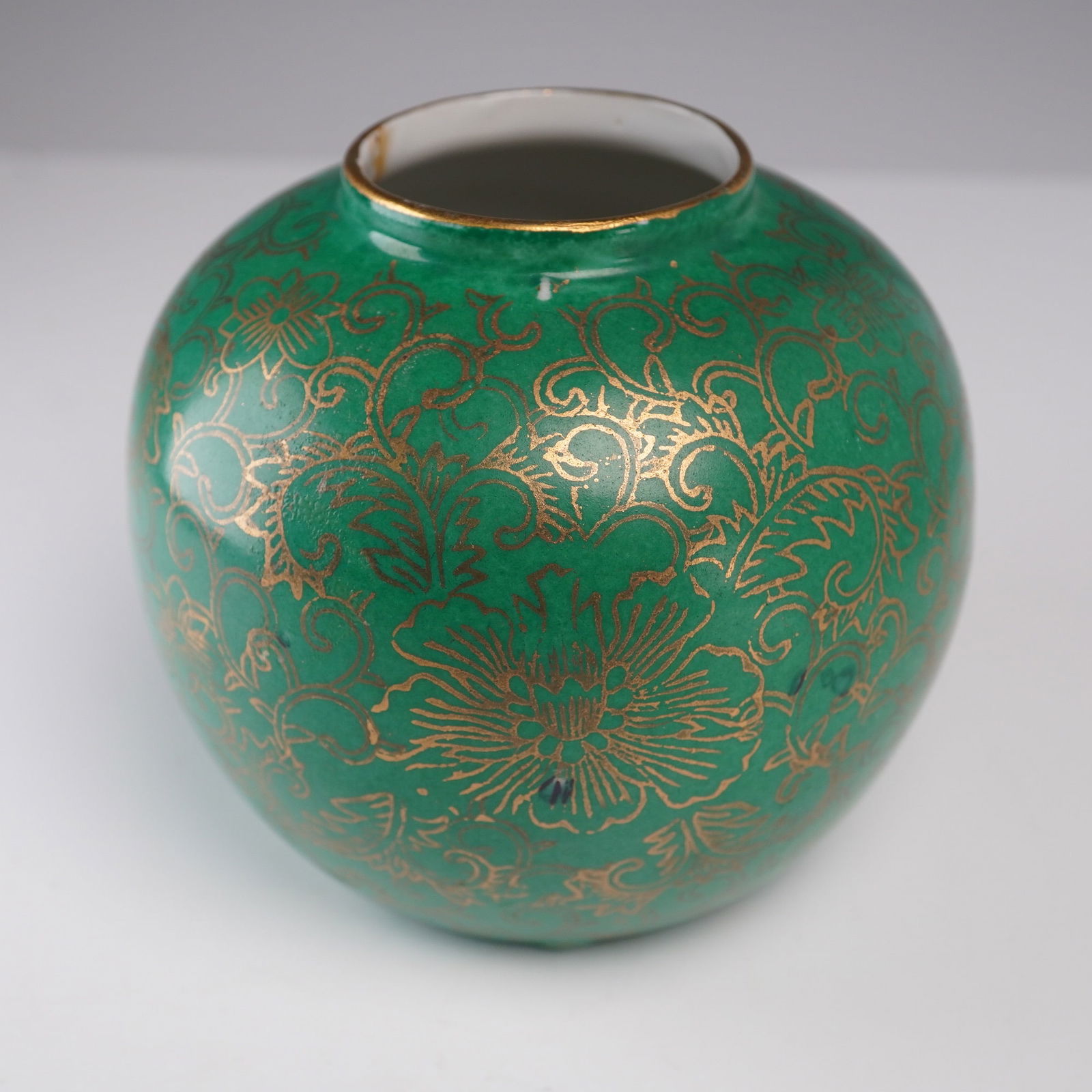 Qing-Style Chinese Green-Glazed Porcelain Vase with Gilt Floral Decoration (1 of 8)