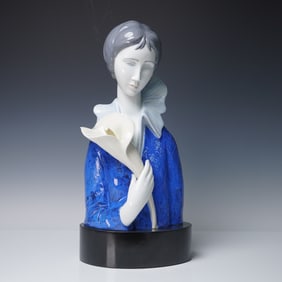 Lladro Porcelain Bust, Woman With Blue Eyes And Calla Lilies 1008385
