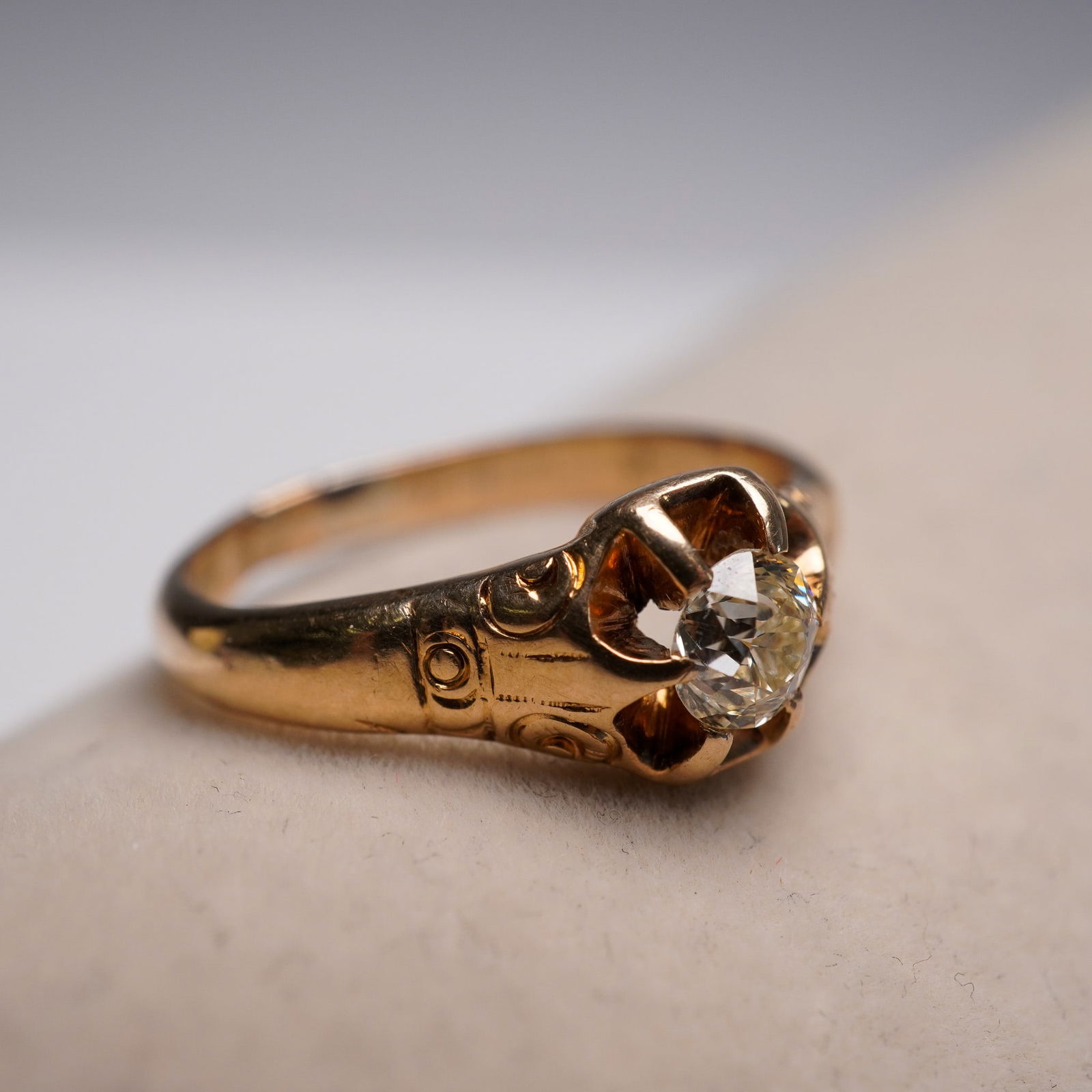 Antique 16K Gold Solitaire Ring with Diamond and Engraved Band (1 of 9)