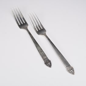 2pc Oneida Sterling Silver King Cedric Dinner Forks