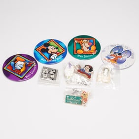 10pc Disney Collectible Buttons & Pins Featuring Walt Disney World Celebr.