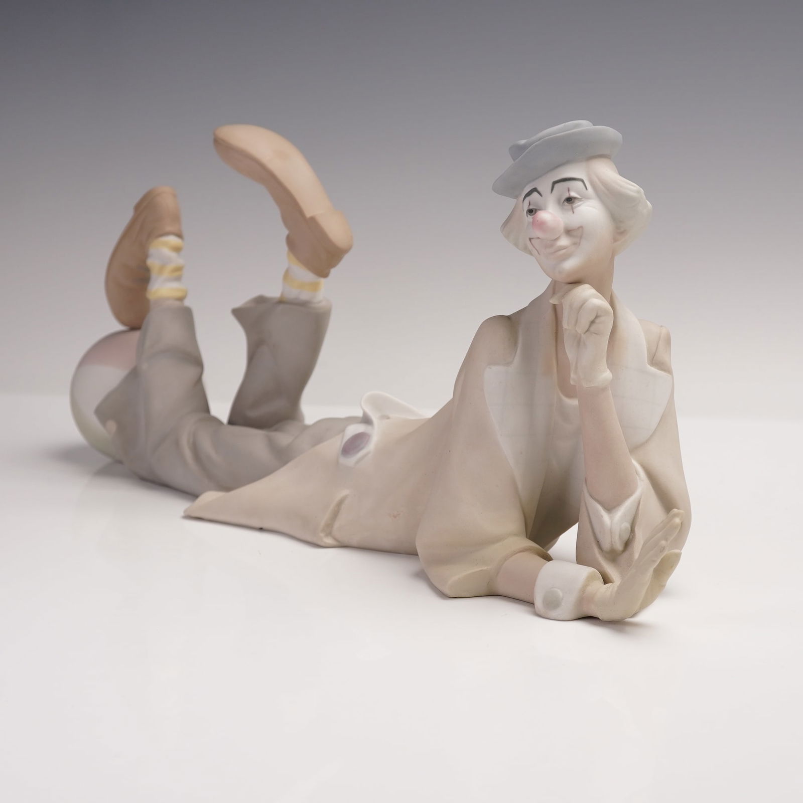 Lladro Porcelain Figurine, Clown 10014618 (1 of 4)