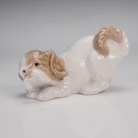Nao by Lladro Figurine, Puppy Tails Up