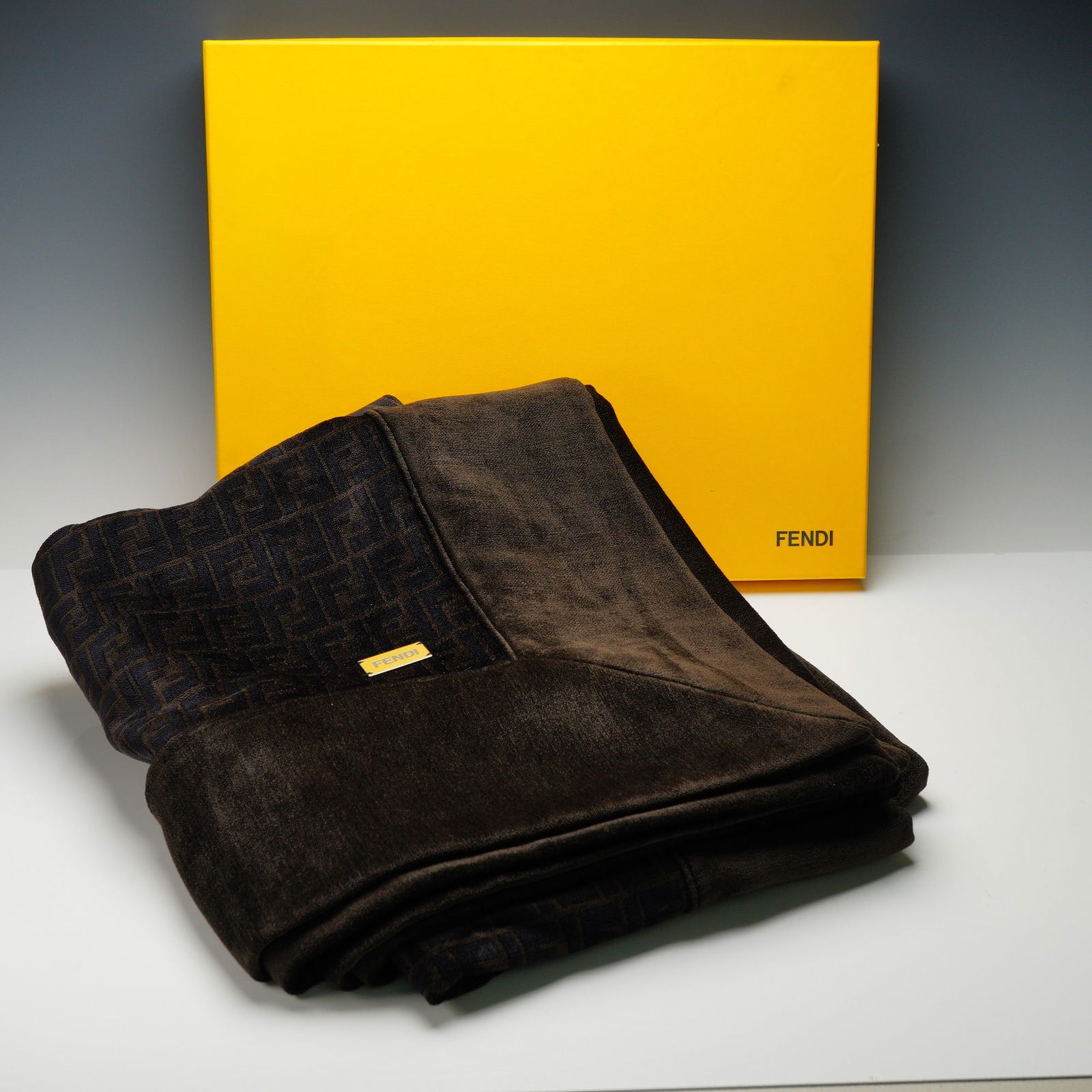 Fendi - Logo Jacquard Cotton-Terry Beach Towel (1 of 7)