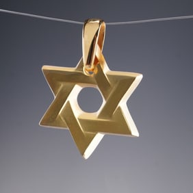 Lalique Crystal Star of David Pendant