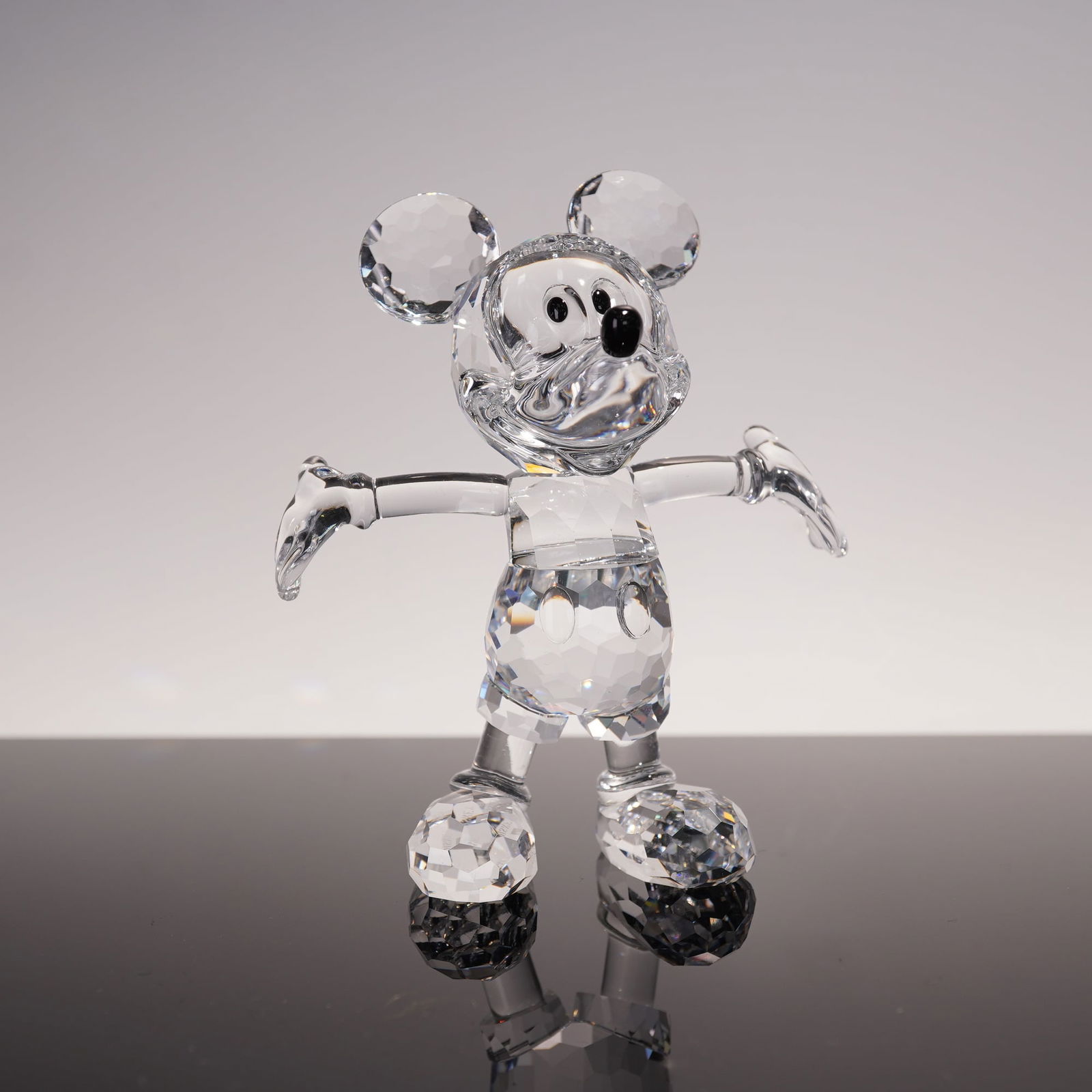 Swarovski Crystal Figurine, Mickey Mouse, Disney Showcase Collection (1 of 5)