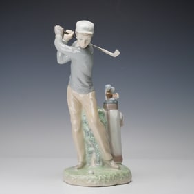 Lladro Porcelain Figurine Mid-Swing Golfer 1004824
