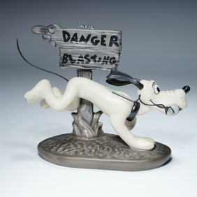 Walt Disney Classics Figurine, Pluto Dynamite Dog From The Delivery Boy