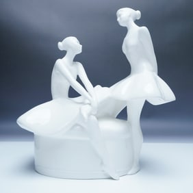 Royal Doulton Figurine, The Performance HN3827