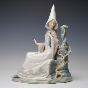 Lladro Porcelain Sculpture, Medieval Lady, 4928