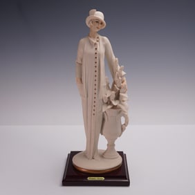 Florence Giuseppe Armani Figurine, Lady with Vase
