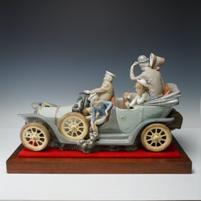Lladro Porcelain Sculpture, Antique Car 1001146