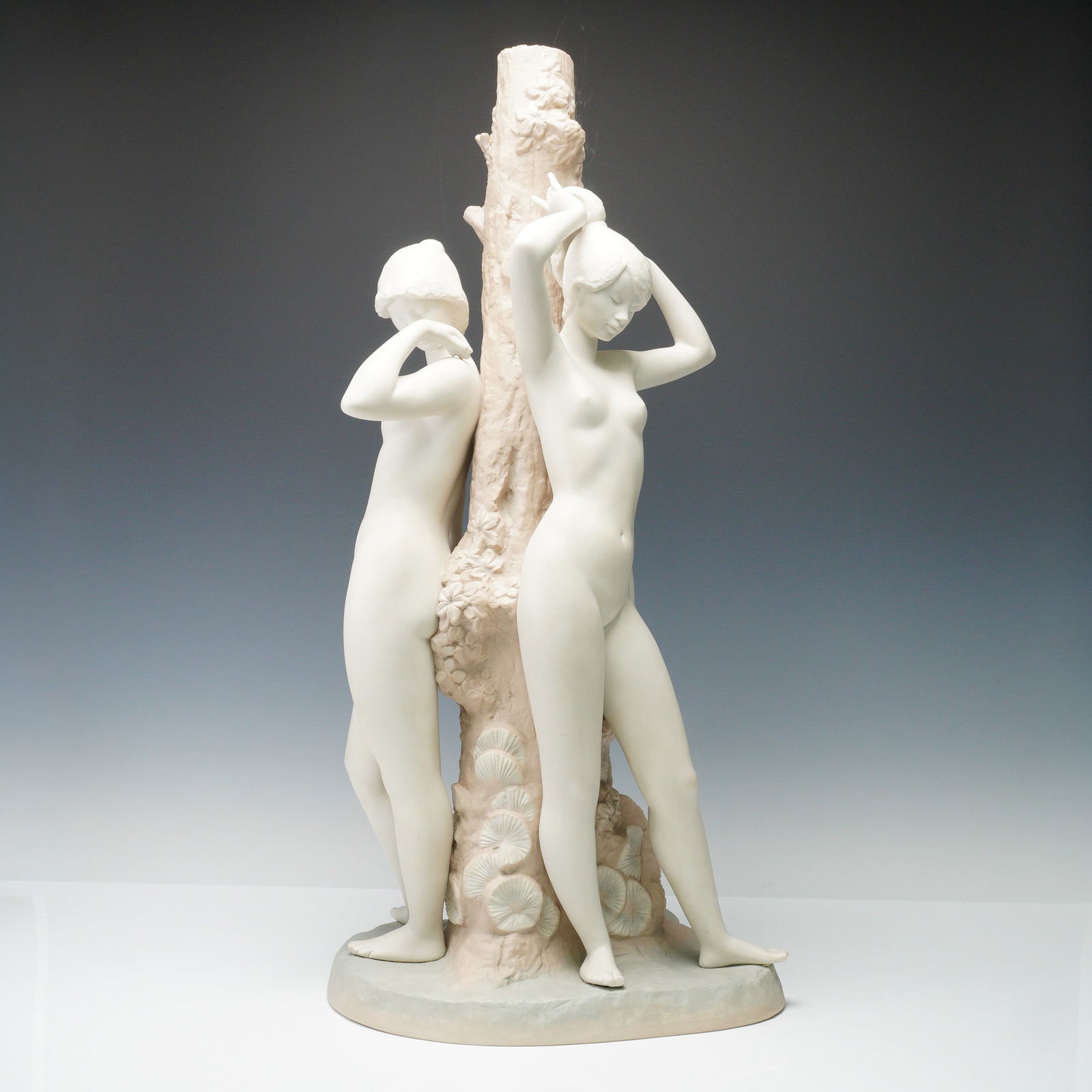 Lladro Porcelain Sculpture, Three Graces 1012028 (1 of 7)