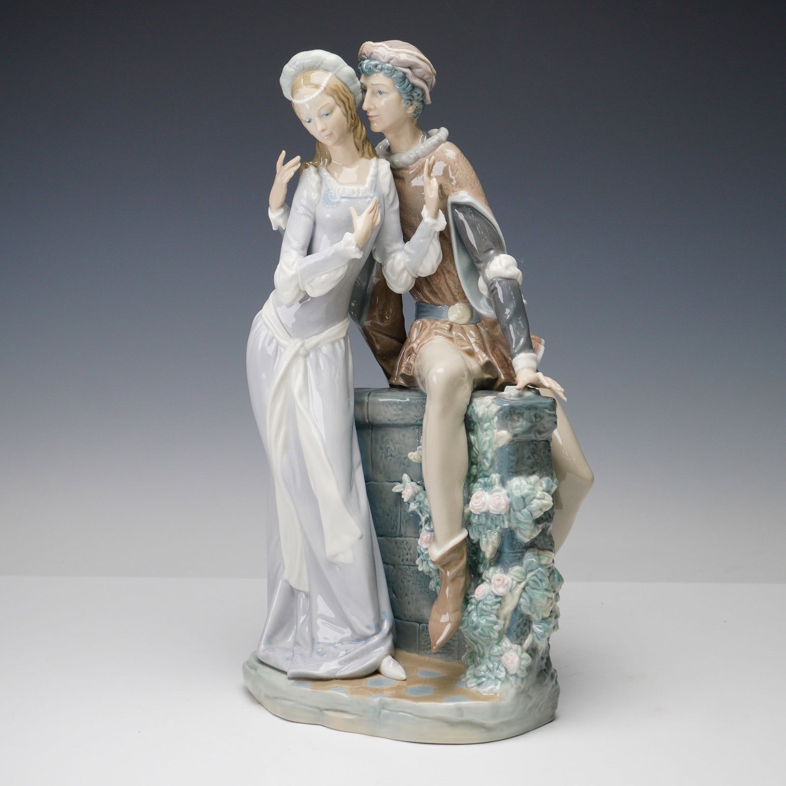 Lladro Porcelain Sculpture Lovers From Verona 1001250 (1 of 6)