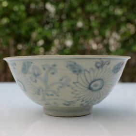 1752 Nanking Cargo Shipwreck Chinese White and Blue Floral Bowl