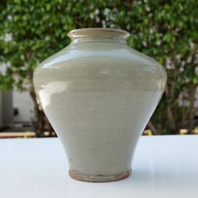 Antique Thai Sawankhalok Celadon Vase