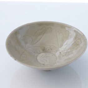 Chinese Celadon Ware Ceramic Floral Bowl