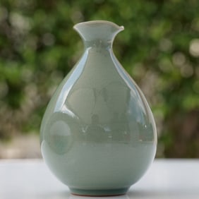 Chinese Longquan Celadon Ware Yuhuchunping Bottle