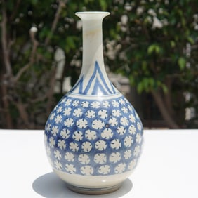 Japanese Edo Period Hizen Ware Vase