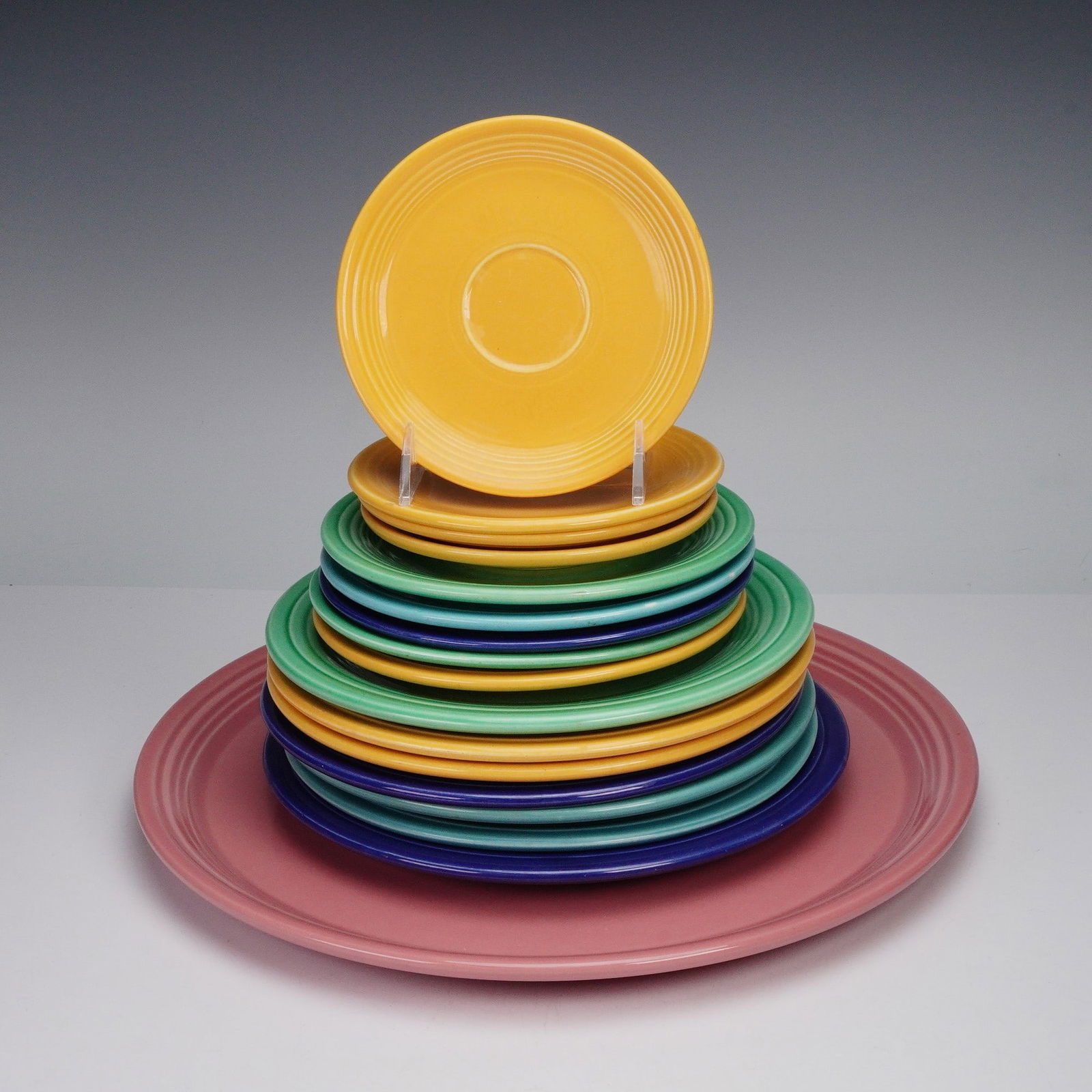 17pc Fiesta Ware Colorful Plate Assortment (1 of 4)