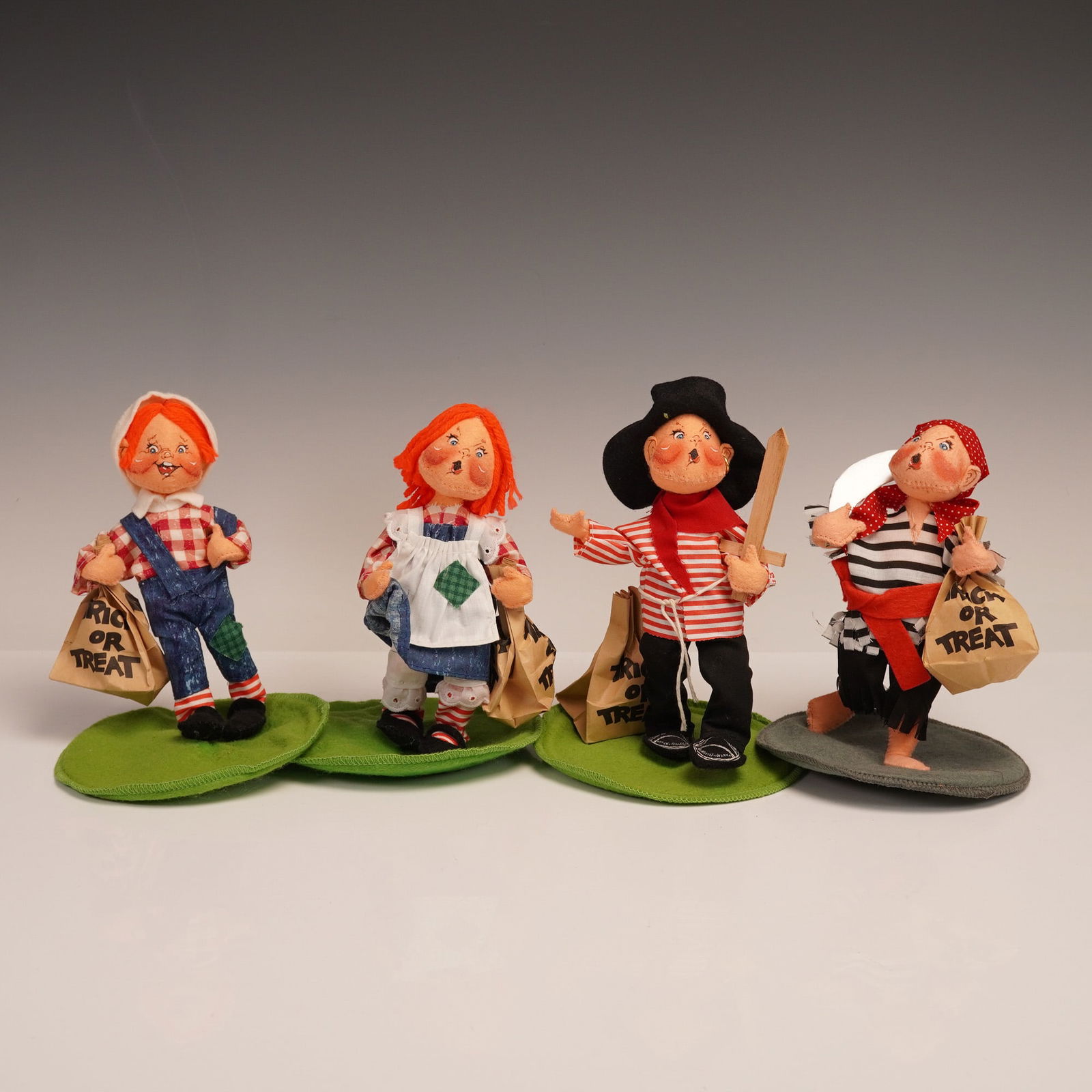 4pc Annalee Dolls, Trick or Treat (1 of 4)