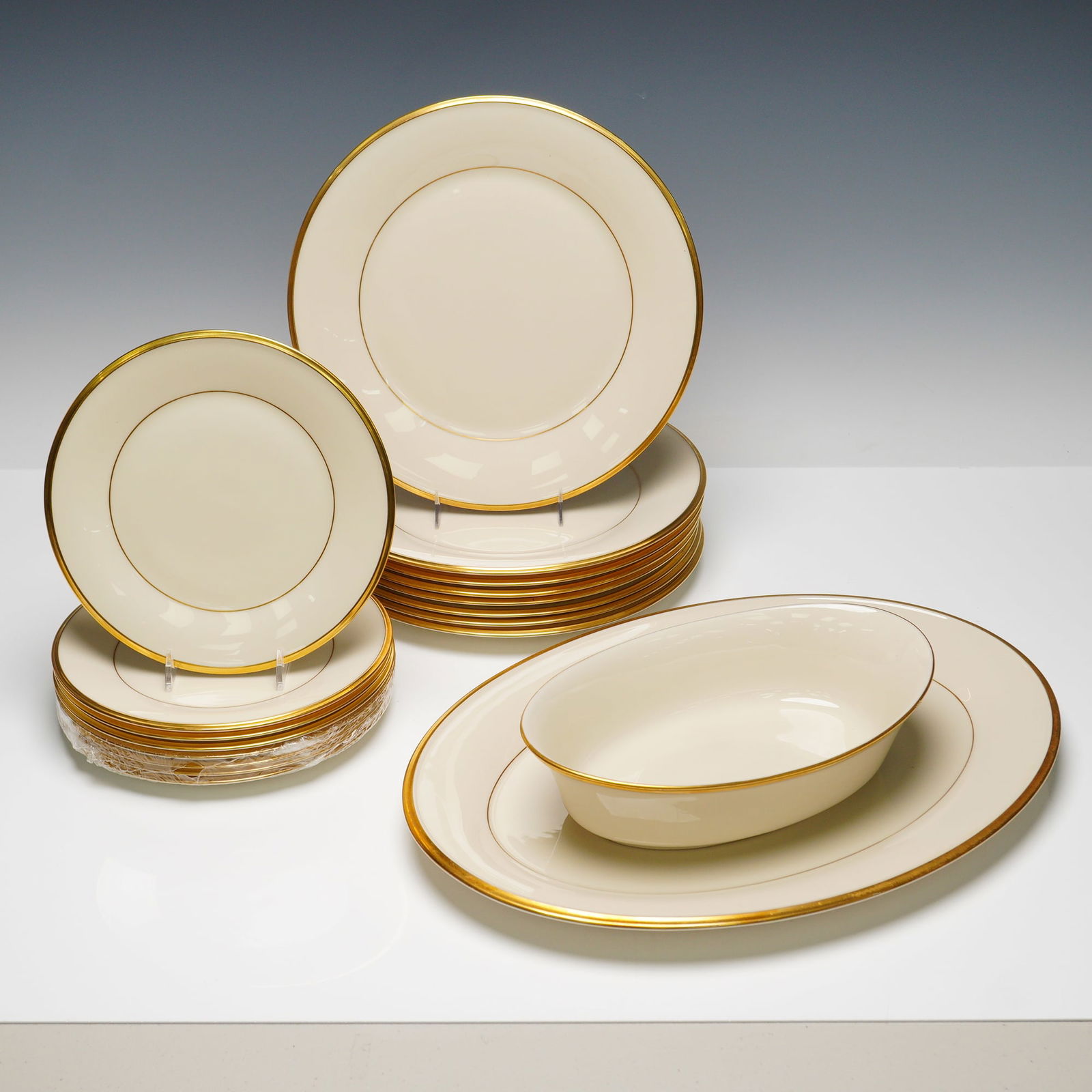 18pc Lenox Eternal Dinner and Serving Plates (1 of 7)