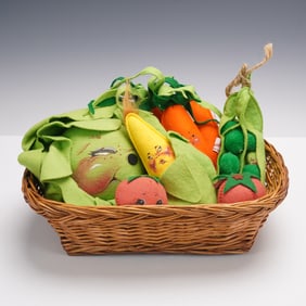 9pc Annalee Dolls Vegetable Figurines with Wicker Basket