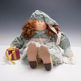 Little Souls Doll by Gretchen Wilson, Holiday Winnie