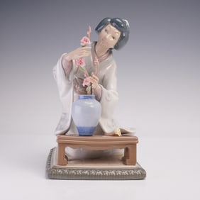 Lladro Figurine, Oriental Girl 1004840