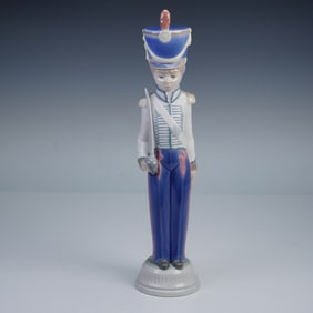 Lladro Porcelain Figurine, Soldier with Saber 1001163