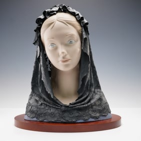 Lladro Porcelain Sculpture Bust with Black Veil 1011538