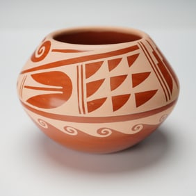 C.G. Loretta Jemez Pueblo Mexican Pottery, Red and Cream Pot