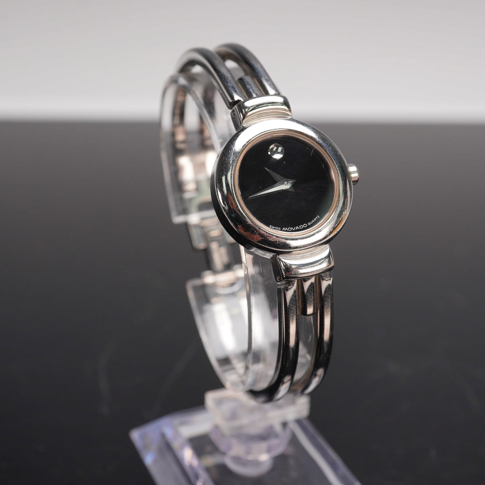 Movado Stainless Steel Quartz Wristwatch (1 of 5)
