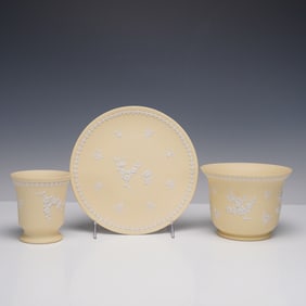 3pc Wedgwood Jasperware Primrose & White, Posy Pot & Cachepot
