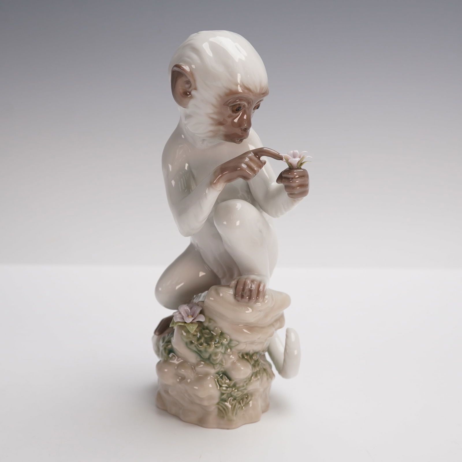 Lladro Porcelain Zodiac Collection Figurine, The Monkey 1006962 (1 of 4)