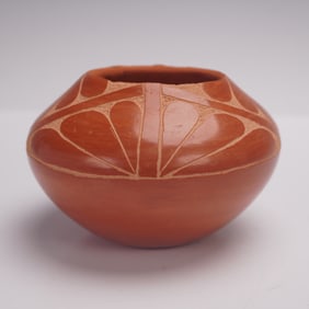 Jemez Pueblo Pottery Vase, Alvina Yepa