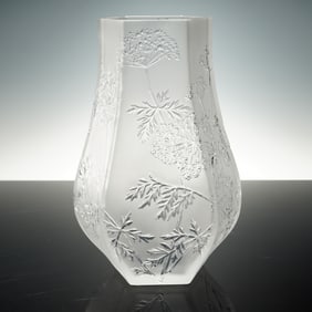 Lalique Crystal Vase, Ombelles