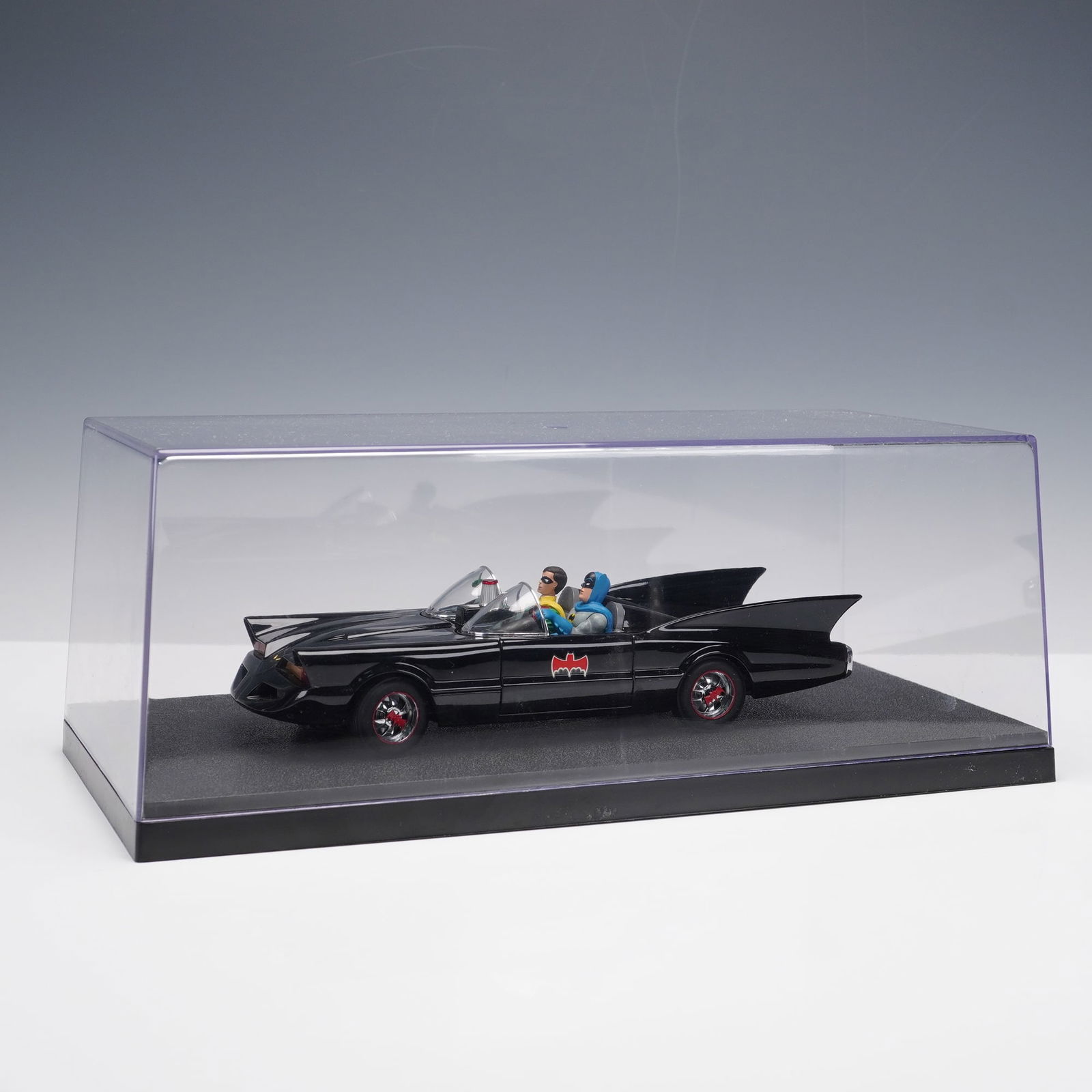 Danbury Mint 1960s Comic Book Batmobile Die-Cast Model Car (1 of 9)