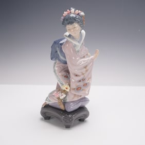 Lladro Porcelain Figurine, Michiko 1001447