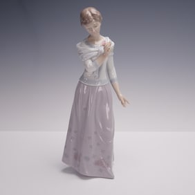 Lladro Porcelain Figurine, A Grandmother's Love 1006981