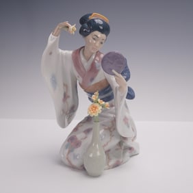 Lladro Porcelain Figurine, Mirror Mirror 1006748