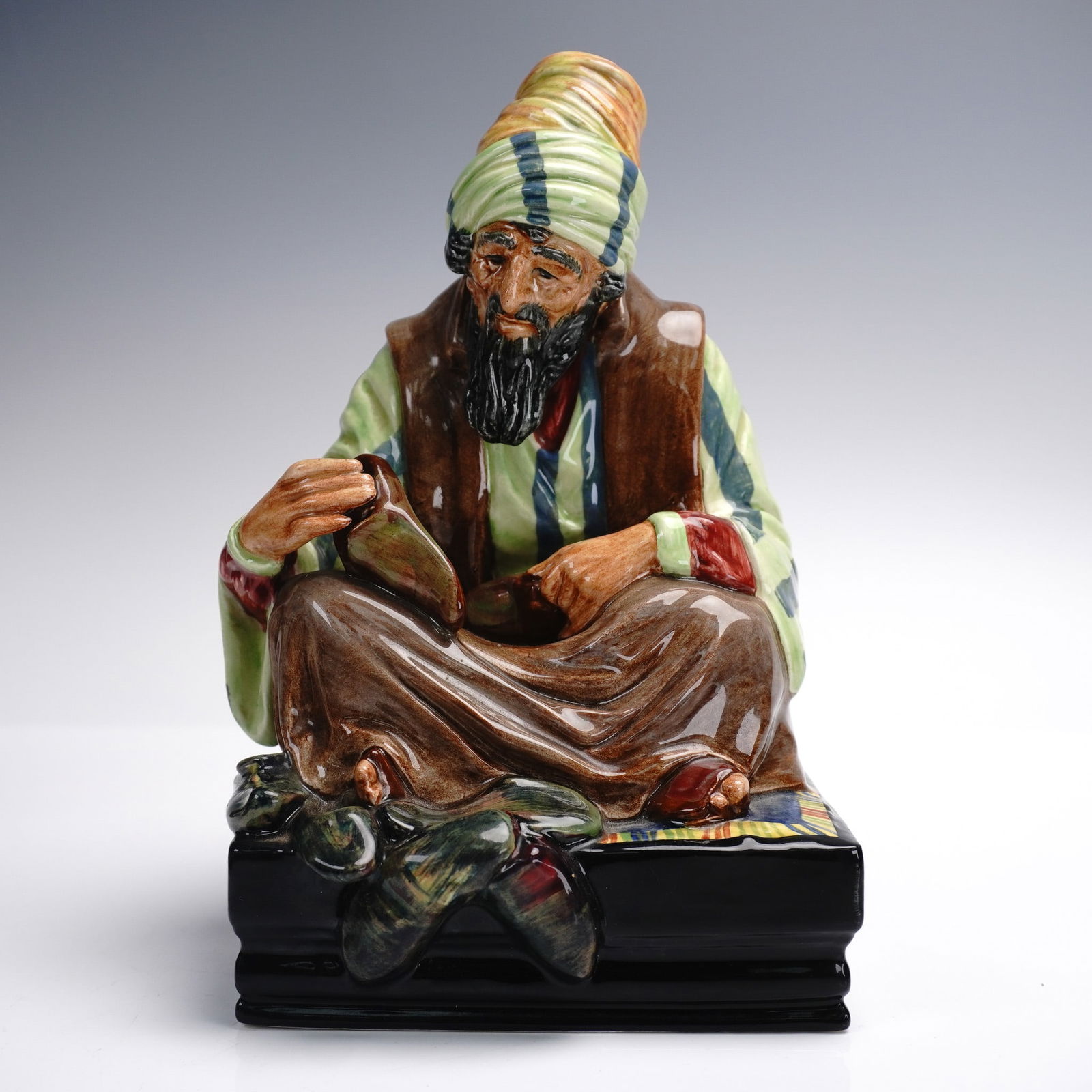 Royal Doulton Figurine, Cobbler HN1706 (1 of 4)