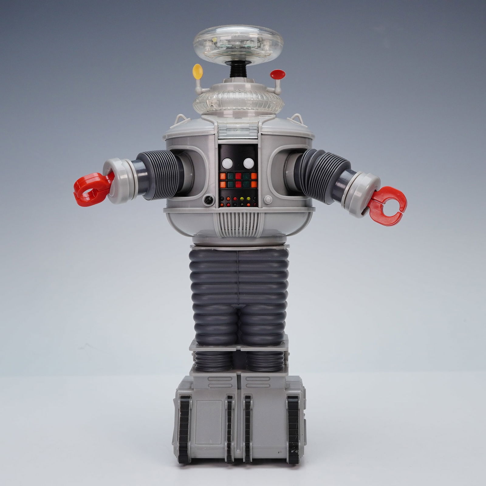 Diamond Select Toys Lost in Space B-9 Robot Figurine (1 of 6)