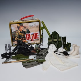 Hasbro G.I. Joe Action Soldier Lunchbox with Accessories