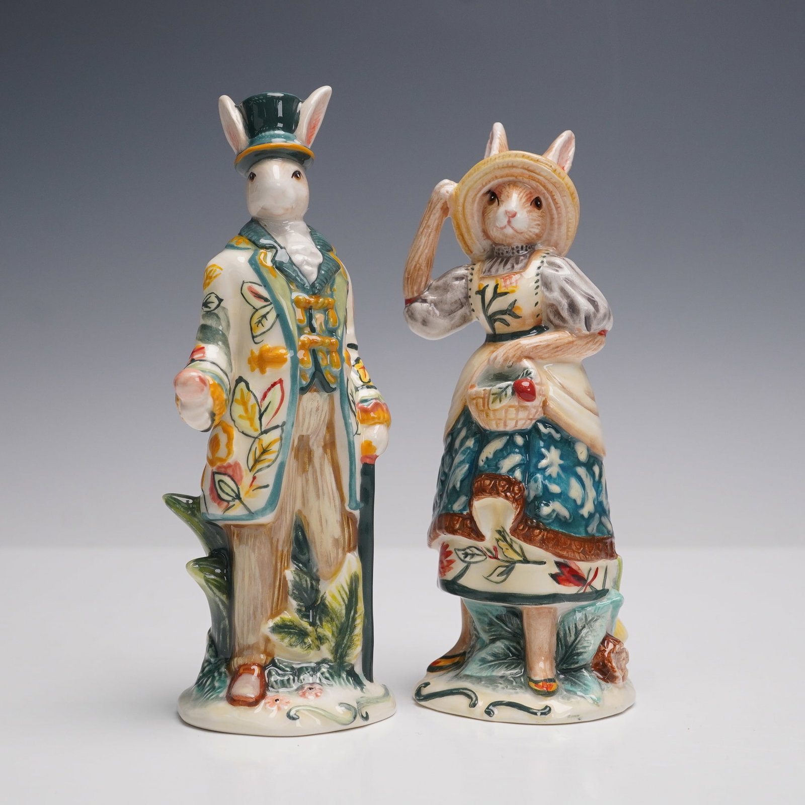 2pc Fitz and Floyd Rabbitt Couple Salt and Pepper Shakers (1 of 3)