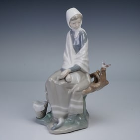 Lladro Porcelain Figurine, New Shepherdess Item #01004576