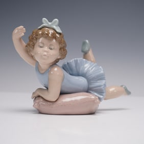 Lladro Porcelain Figurine, Little Ballet Girl 1005109