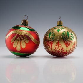 2pc Waterford Holiday Heirlooms Ashling & Peacock Grande Ball Ornaments